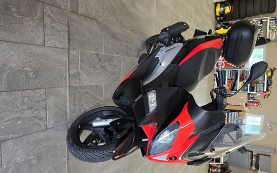 Gebrauchtmotorrad Aprilia SR-Max 300ie - Bild 2