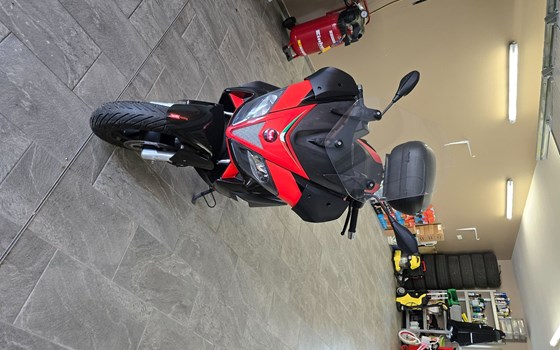 Gebrauchtmotorrad Aprilia SR-Max 300ie - Bild 5