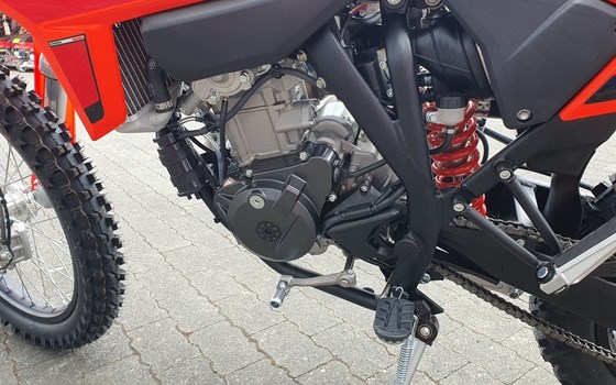 Neufahrzeug Beta RR 125 4T LC Enduro - Bild 11