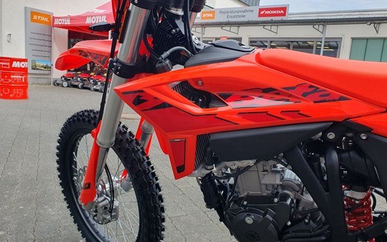 Neufahrzeug Beta RR 125 4T LC Enduro - Bild 12