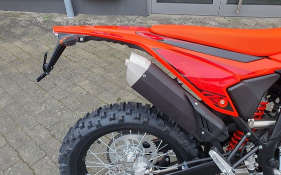 Neufahrzeug Beta RR 125 4T LC Enduro - Bild 3