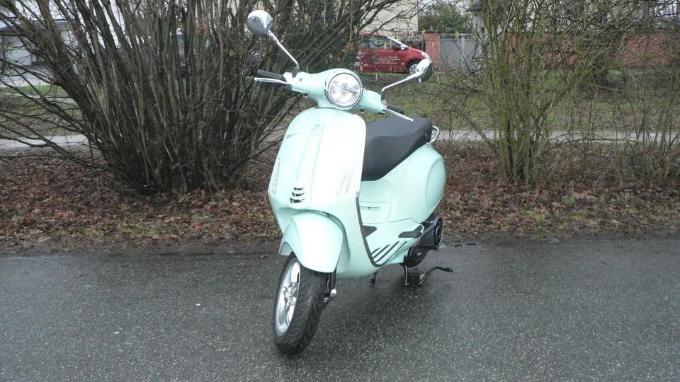Vespa Primavera Elettrica 45