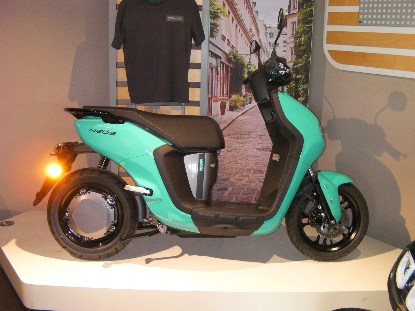 Yamaha NEO's Dual Battery