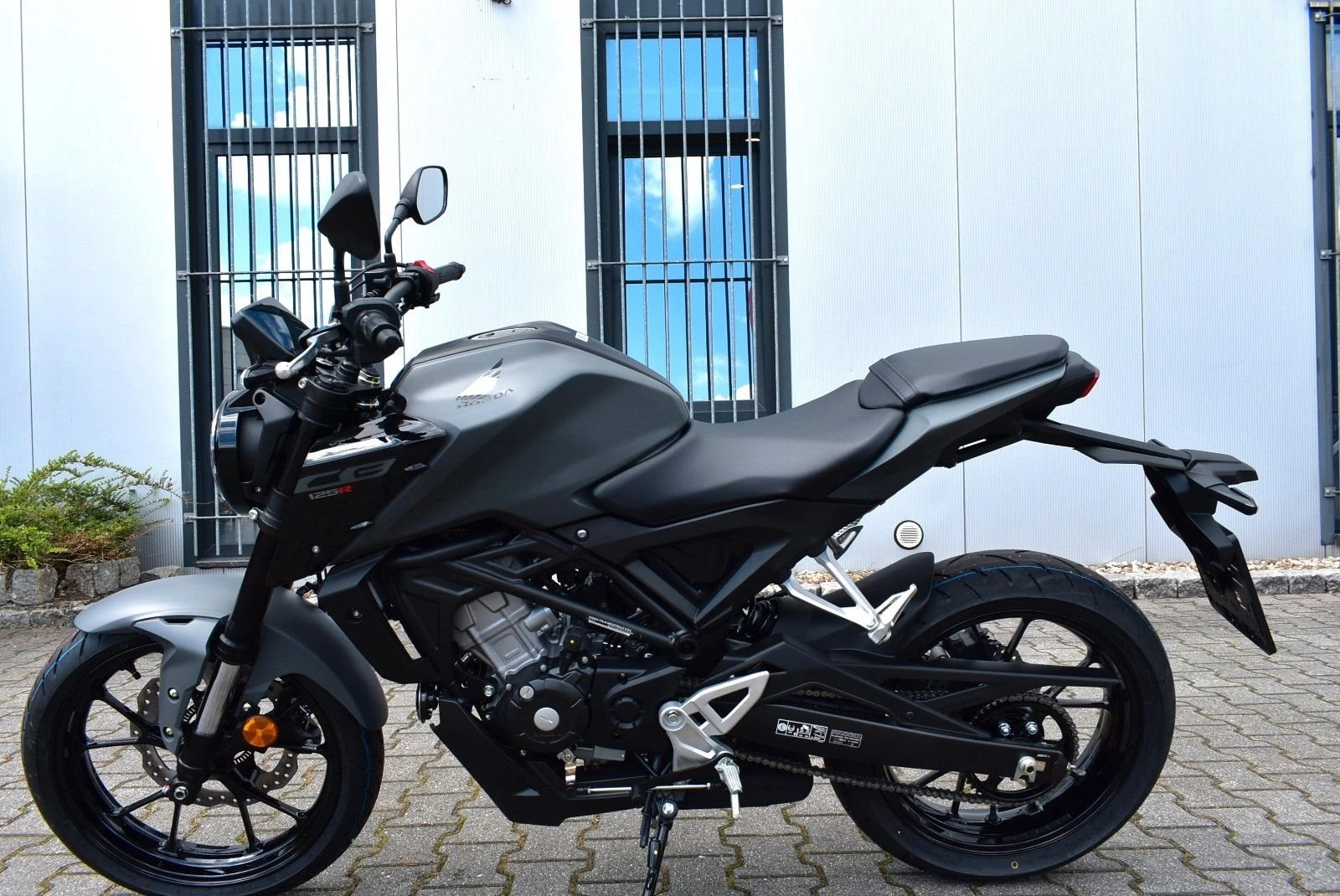 Honda CB125R