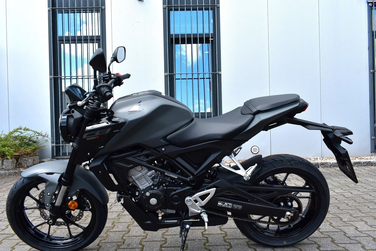 Honda CB125R