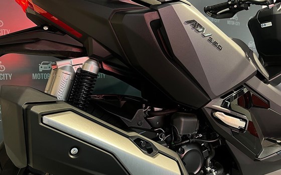Gebrauchtmotorrad Honda ADV350 - Bild 5