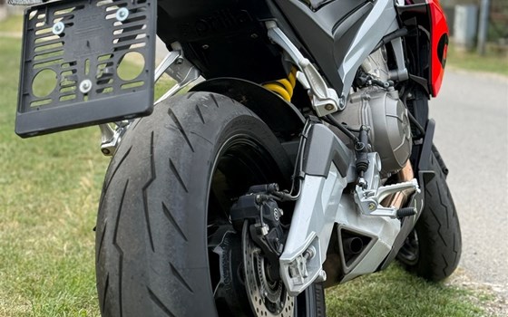 Gebrauchtmotorrad Aprilia Tuono 660 Factory - Bild 11