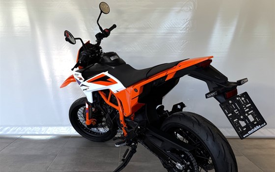 Neufahrzeug KTM 390 SMC R - Bild 8