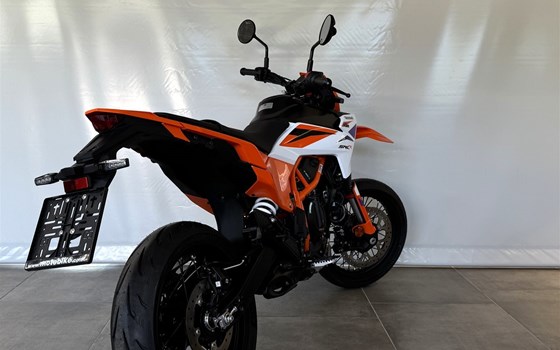 Neufahrzeug KTM 390 SMC R - Bild 9