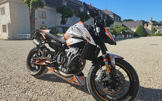 Gebrauchtmotorrad KTM 890 Duke - Bild 3