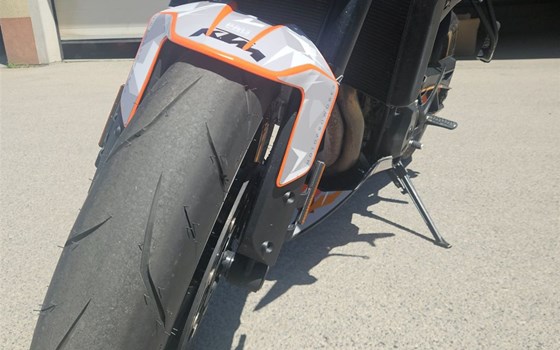 Gebrauchtmotorrad KTM 890 Duke - Bild 9