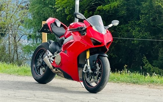 Gebrauchtmotorrad Ducati Panigale V4 S - Bild 3