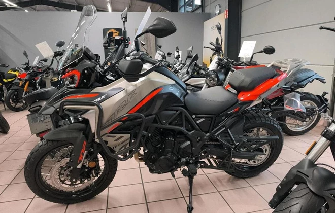 Benelli TRK 702 X