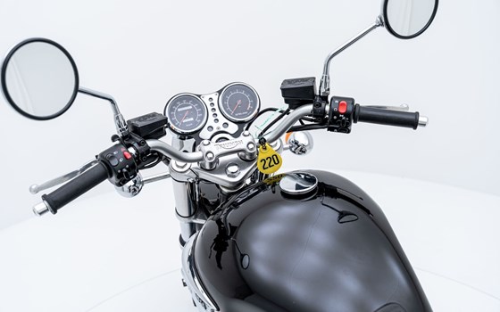 Motorrad Occasion Triumph Adventurer - Bild 8