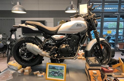 Neumotorrad Royal Enfield Guerrilla 450
