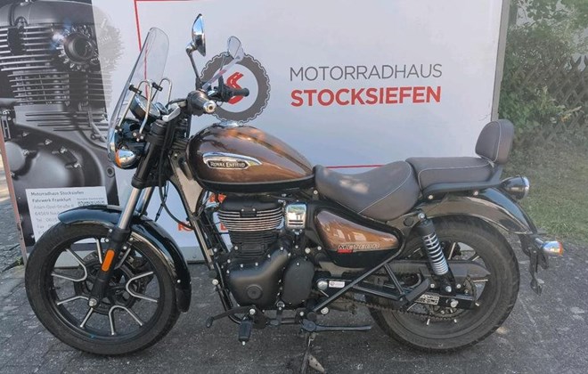 Royal Enfield Meteor 350 Supernova