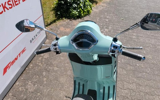 Gebrauchtmotorrad Piaggio GTS 125 - Bild 10