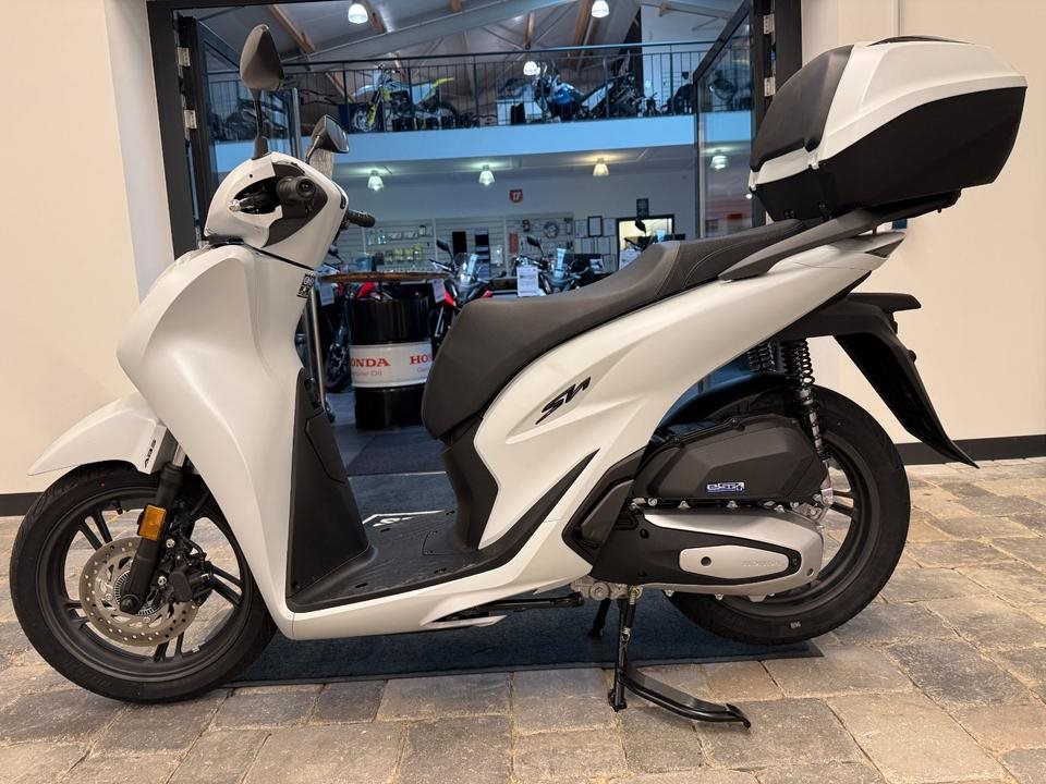 Honda SH125i 