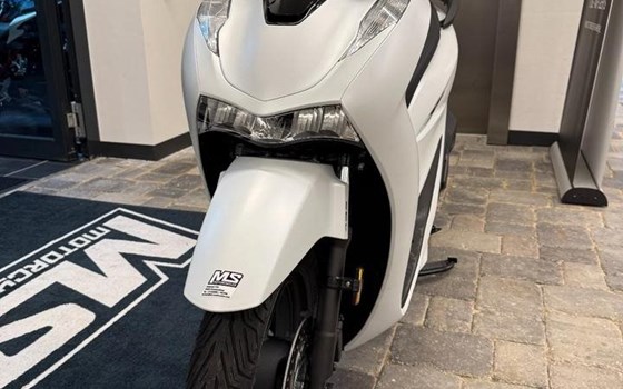 Gebrauchtmotorrad Honda SH125i - Bild 10