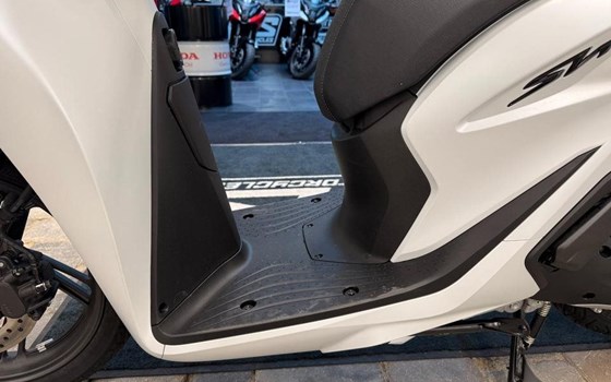 Gebrauchtmotorrad Honda SH125i - Bild 3