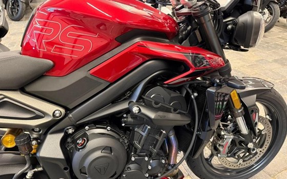 Gebrauchtmotorrad Triumph Street Triple 765 RS - Bild 4