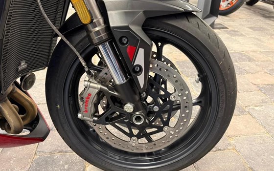 Gebrauchtmotorrad Triumph Street Triple 765 RS - Bild 5