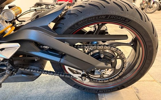 Gebrauchtmotorrad Triumph Street Triple 765 RS - Bild 9