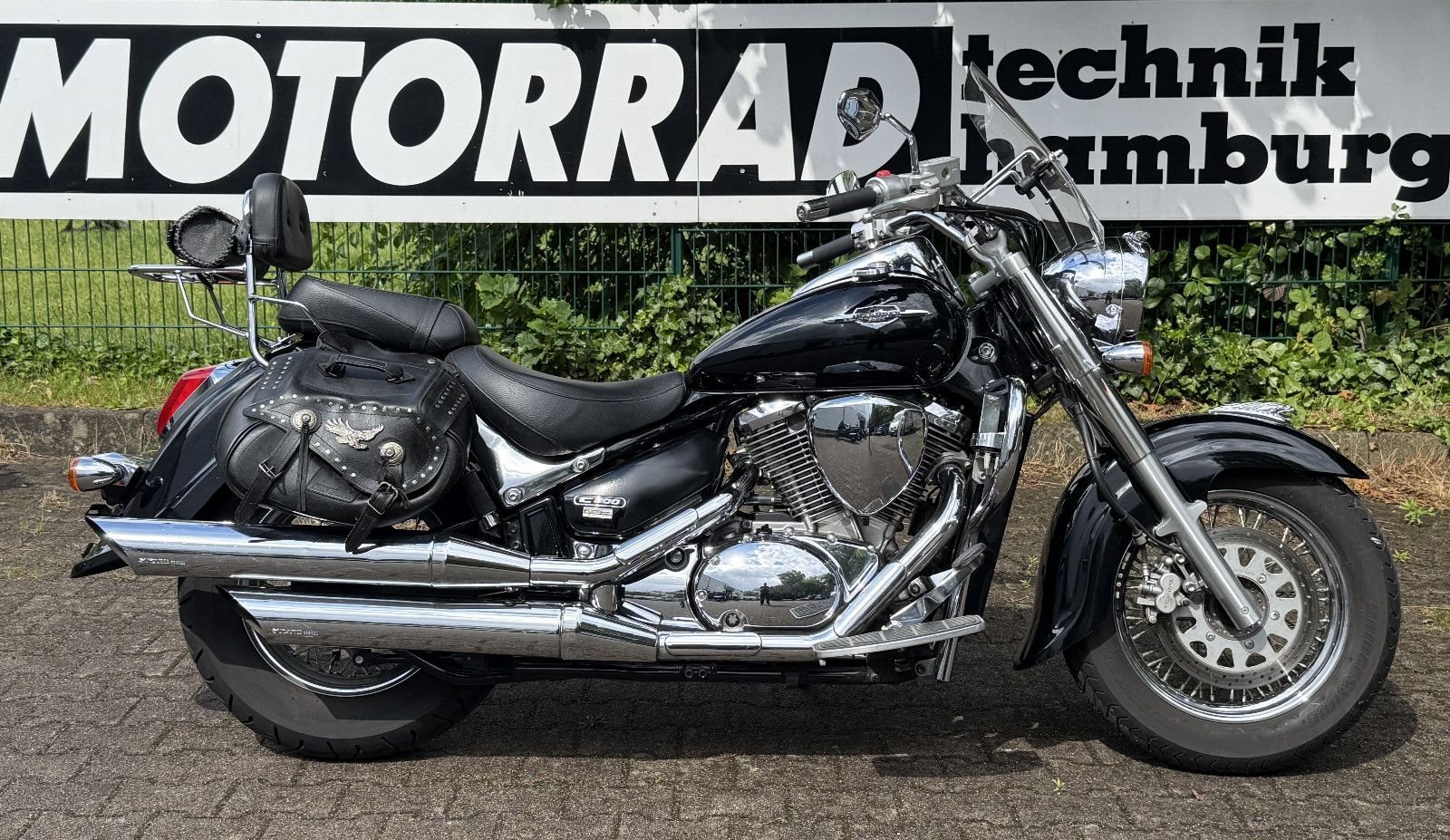 Suzuki Intruder C800