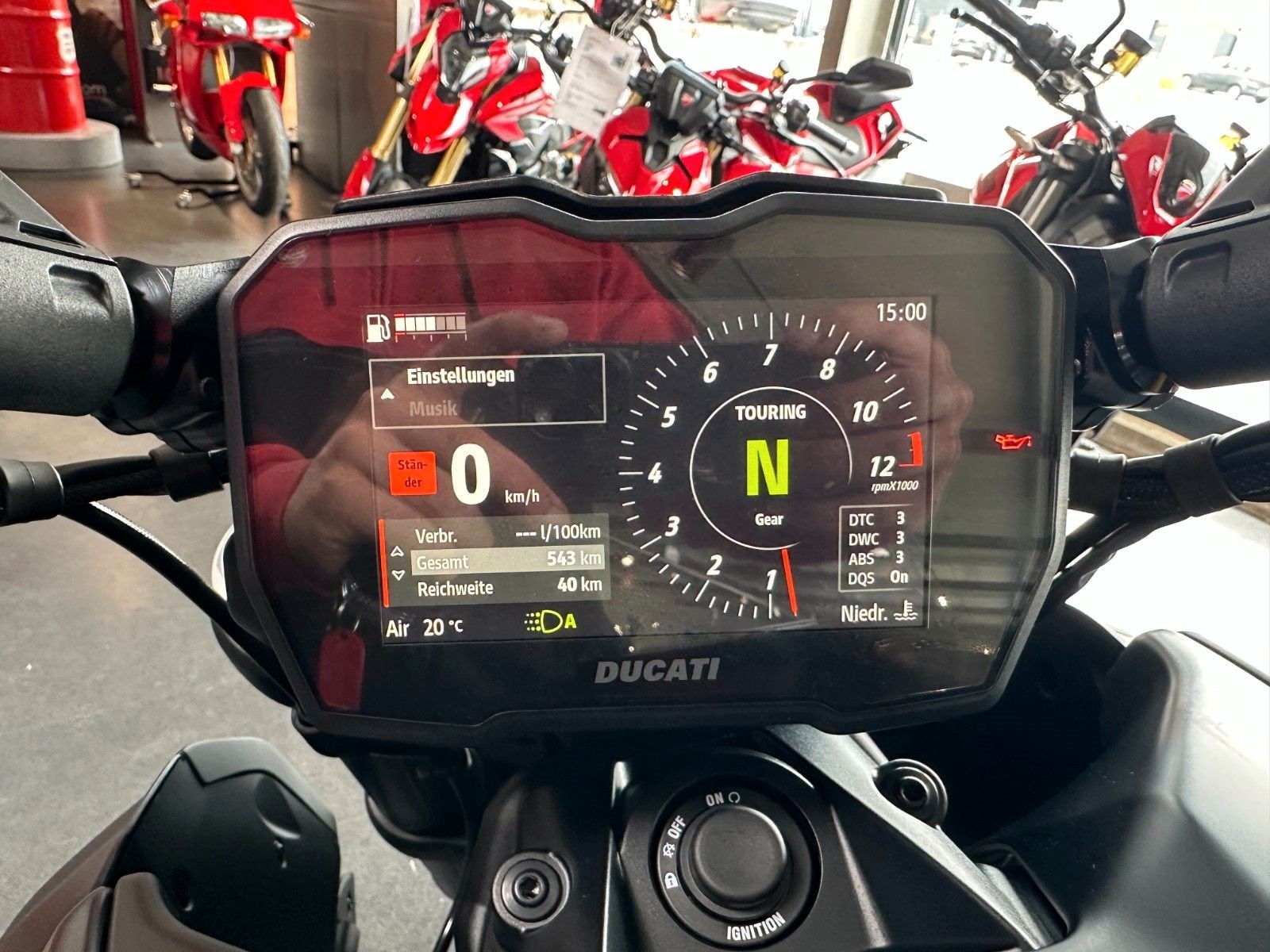Ducati Diavel V4