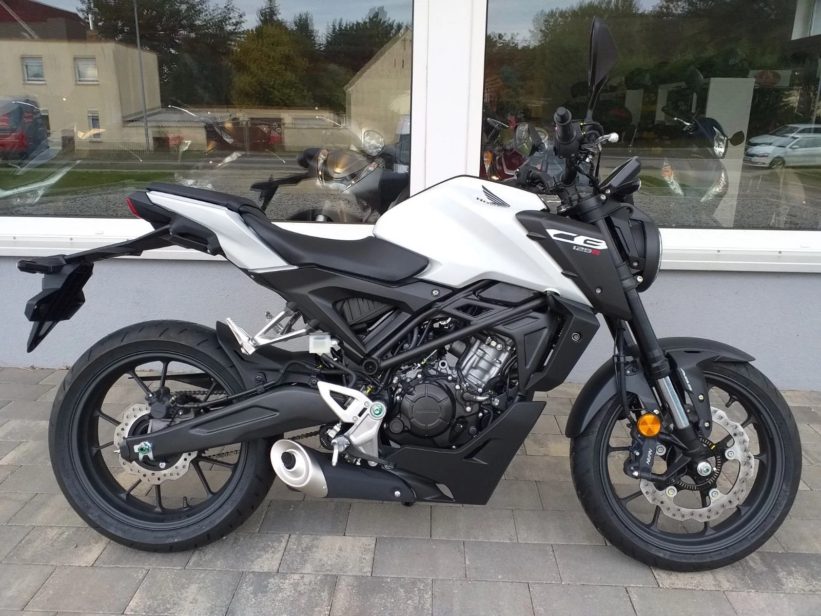 Honda CB125R