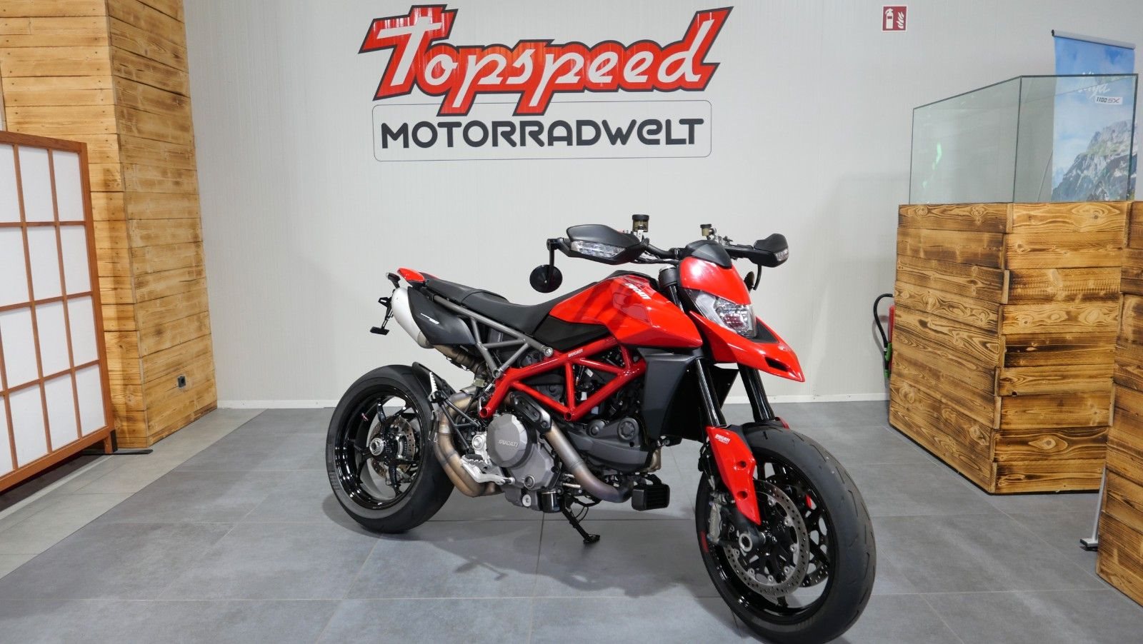 Ducati Hypermotard 950