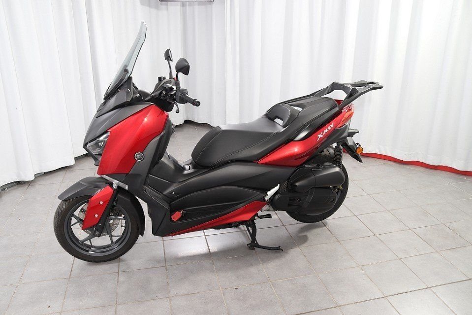 Yamaha XMAX 125