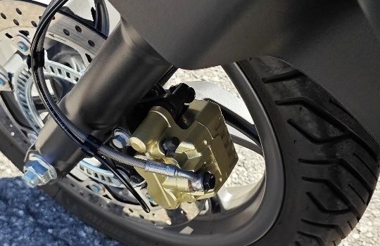 Gebrauchtmotorrad Piaggio Beverly 400 hpe - Bild 11