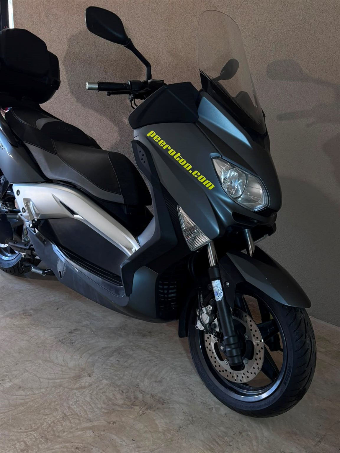 Yamaha X-Max 250