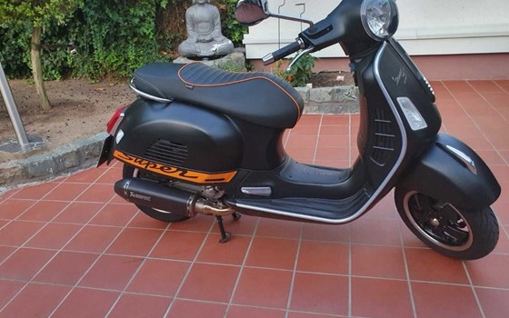 Gebrauchtmotorrad Vespa GTS 300 - Bild 3