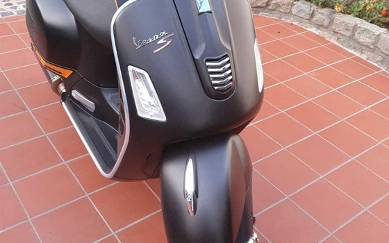 Gebrauchtmotorrad Vespa GTS 300 - Bild 4