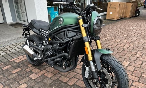 Benelli Leoncino 800
