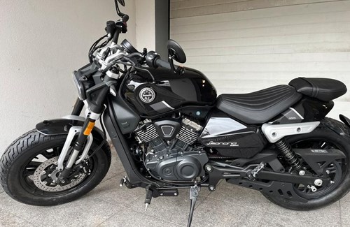 Neumotorrad Benelli Leoncino Bobber 400