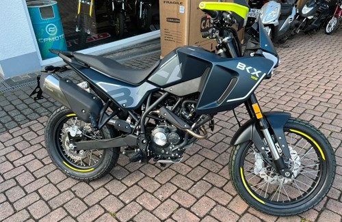Neumotorrad Benelli BKX 125