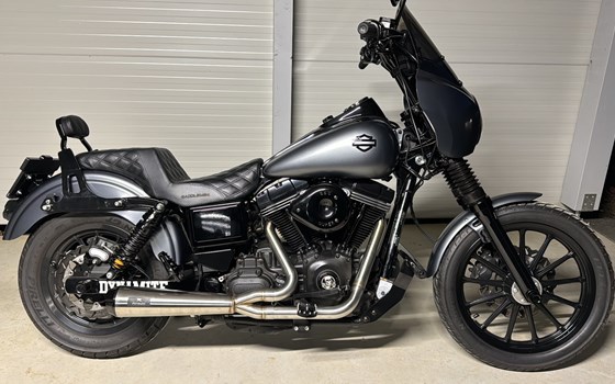 Gebrauchtmotorrad Harley-Davidson Dyna Street Bob FXDB - Bild 3