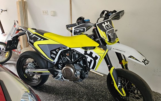 Gebrauchtmotorrad Husqvarna 701 Supermoto - Bild 1