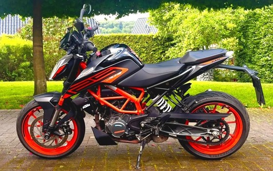 Gebrauchtmotorrad KTM 125 Duke - Bild 1