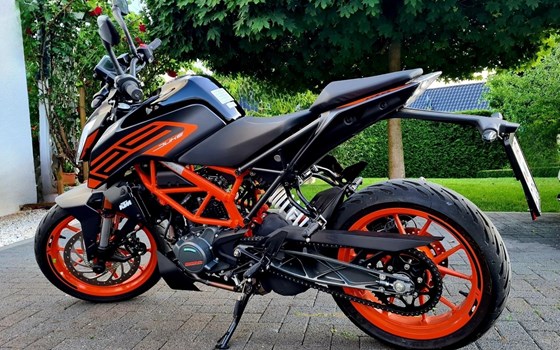 Gebrauchtmotorrad KTM 125 Duke - Bild 2
