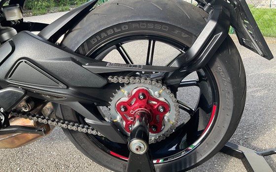 Gebrauchtmotorrad MV Agusta Dragster 800 R - Bild 9