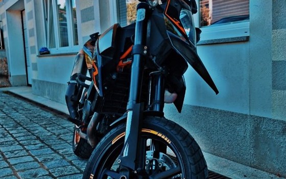 Gebrauchtmotorrad KTM 690 SMC R - Bild 1