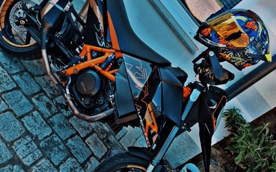Gebrauchtmotorrad KTM 690 SMC R - Bild 4