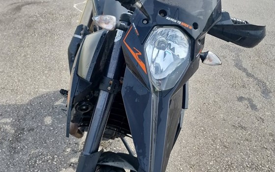 Gebrauchtmotorrad KTM 690 SMC R - Bild 6
