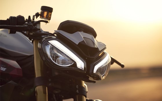 Neufahrzeug Triumph Street Triple 765 RX - Bild 8