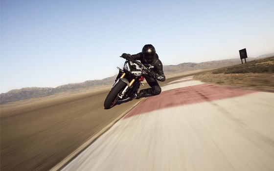 Neufahrzeug Triumph Street Triple 765 RX - Bild 9