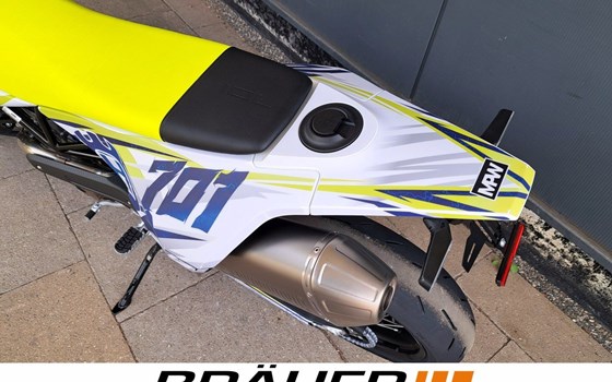 Neufahrzeug Husqvarna 701 Supermoto - Bild 13